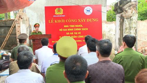 Lễ khởi công xây dựng Nhà tình nghĩa dành tặng bà Hà Thị Vê, vợ Liệt sĩ Trần Công Diễn