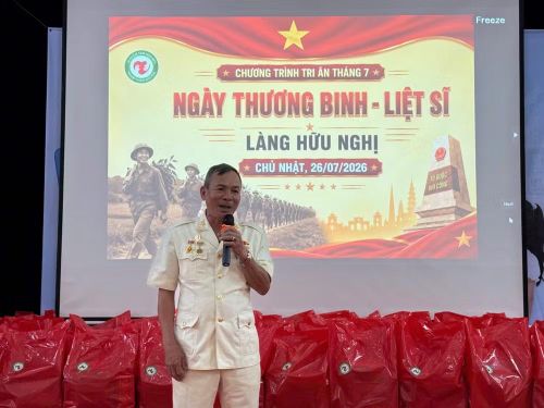 Đại diện các cựu chiến binh phát biểu đáp từ.