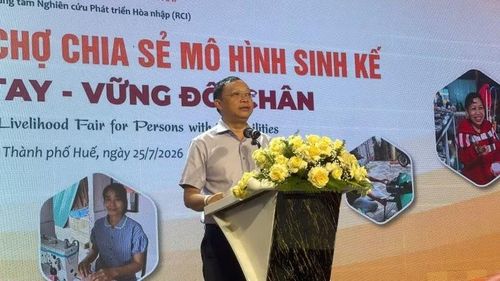 Ông Trần Đức Hùng, Phó Tổng Giám đốc NACCET, Trưởng ban Quản lý Dự án hòa nhập cấp Trung ương phát biểu tại chương trình.