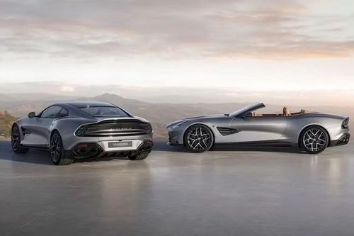 Tại Mỹ, Aston Martin Vanquish bản tiêu chuẩn có giá khởi điểm khoảng 427.700 USD. Sau khi bổ sung các tùy chọn, mức giá của mẫu xe này có thể lên đến 550.000 USD.