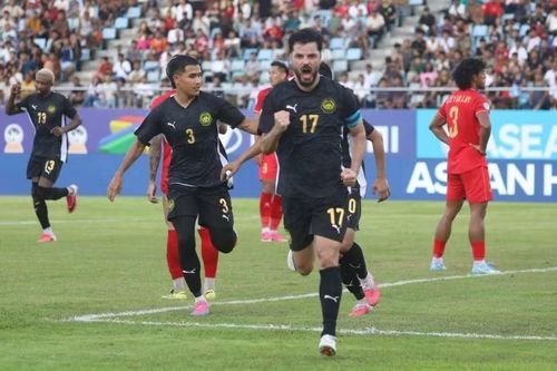 Malaysia (áo đen) ngược dòng đánh bại Myanmar 2-1 ở lượt trận ra quân bảng B ASEAN Cup 2026. Ảnh: MFF.