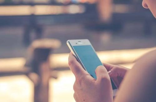Giảm 15 phút sử dụng mạng xã hội mỗi ngày có thể cải thiện đáng kể sức khỏe tổng thể, tăng một phần tư chức năng miễn dịch và giảm cảm giác cô đơn cùng trầm cảm. (Ảnh: ITN).