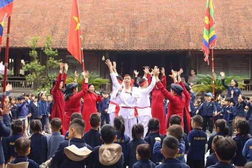 Miếu Lãi Lèn - nơi được coi là phát tích của Hát Xoan (ảnh tư liệu UBND phường Vân Phú).