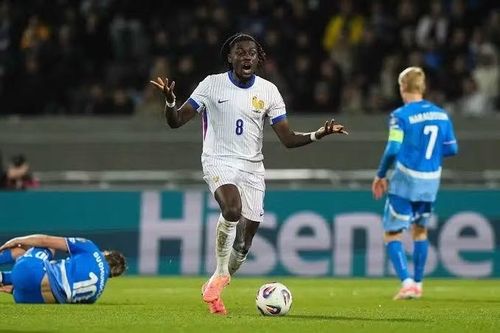 Manu Kone vừa trải qua chiến dịch World Cup 2026 cùng tuyển Pháp khi vào đến vòng bán kết.