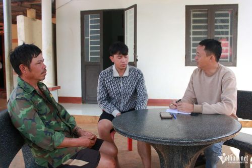 Em A Kun kể lại hành trình trốn chạy để về với gia đình. Ảnh: Ngọc Chí