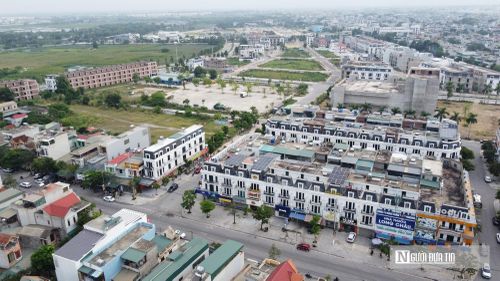 Chủ đầu tư chưa tuân thủ đầy đủ pháp luật về xây dựng, đầu tư, đất đai và kinh doanh bất động sản; chưa chủ động điều chỉnh tiến độ, hoàn thiện dự án.