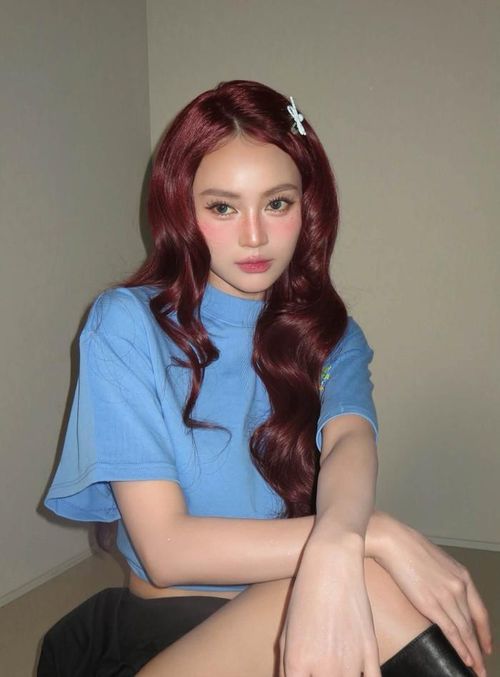 Ninh Dương Lan Ngọc duy trì sức hút sau nhiều năm hoạt động nghệ thuật. 