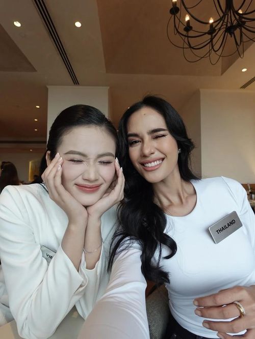 Opal Suchata và Ý Nhi có mối quan hệ thân thiết.