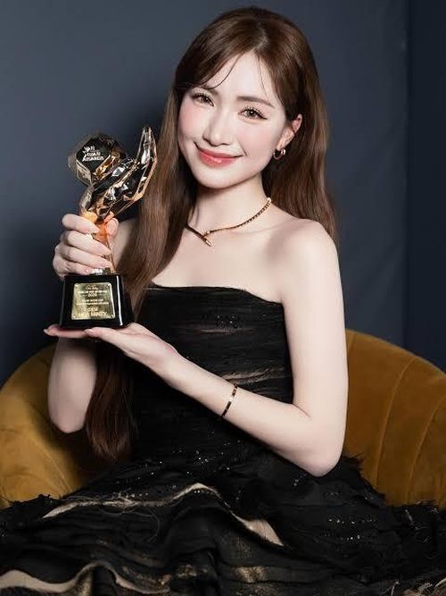 Ca sĩ Hòa Minzy quê ở Bắc Ninh