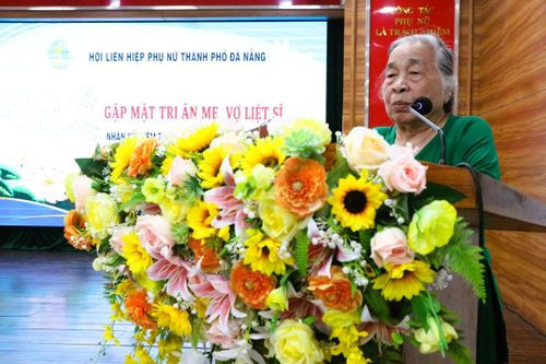 Dù đã nghỉ hưu, song bà Hồ Thị Kim Thanh vẫn tích cực tham gia sinh hoạt Hội, đóng góp nhiều ý kiến để phát huy vai trò của tổ chức Hội Phụ nữ trong giai đoạn mới.