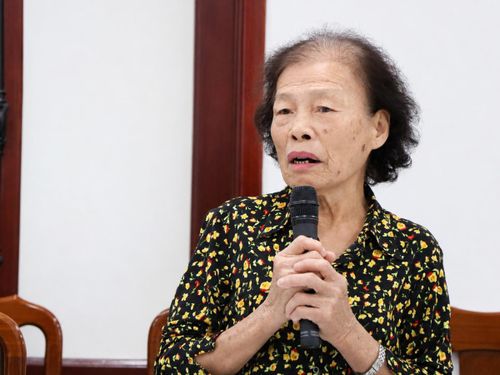 Dù đã nghỉ hưu, bà Phan Thị Mười vẫn tích cực tham gia sinh hoạt Hội, đóng góp nhiều ý kiến tâm huyết cho công tác phụ nữ tại địa phương.