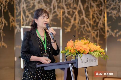 TTND.PGS.TS.BS.CKII Lưu Thị Hồng - nguyên Vụ trưởng Vụ Sức khỏe Bà mẹ - Trẻ em 