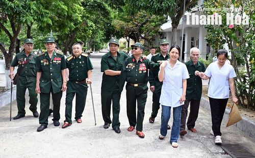 Các thương binh, bệnh binh đang được chăm sóc, điều dưỡng tại Trung tâm Nuôi dưỡng, điều dưỡng người có công Thanh Hóa.