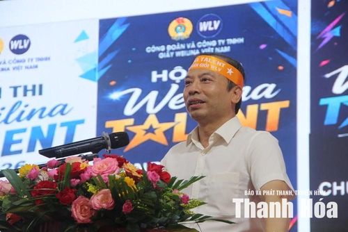 Phó Chủ tịch Ủy ban MTTQ tỉnh, Chủ tịch Liên đoàn Lao động tỉnh Lương Trọng Thành phát biểu tại hội thi.
