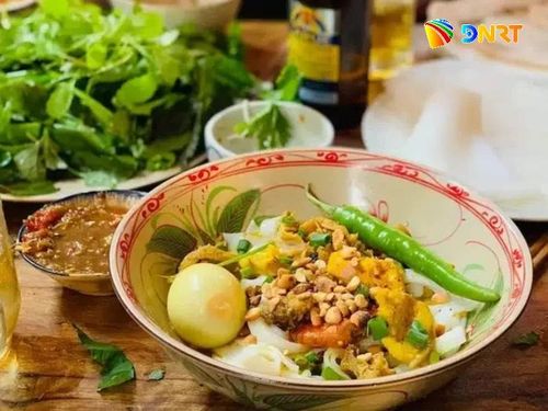 Bộ đôi mỳ Quảng - ớt xanh như đôi tình nhân chung thủy không thể chia lìa. Ảnh: Tư liệu