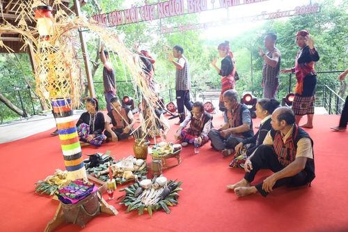 Lễ hội Mừng cơm mới của người Bru-Vân Kiều ở xã Kim Ngân năm 2026 - Ảnh: V.M