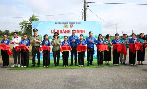 Khánh thành tuyến đường sáng-xanh-sạch đẹp-văn minh-an toàn.