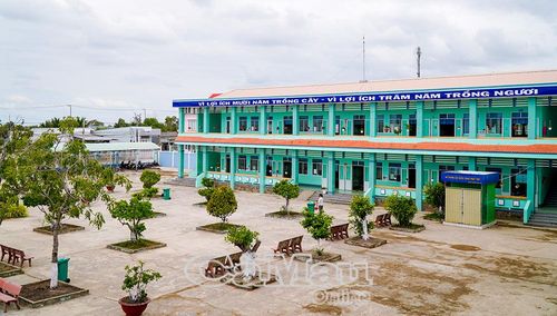 Môi trường học tập ngày càng khang trang, hiện đại, góp phần nâng cao chất lượng giáo dục và hoàn thiện các tiêu chí xây dựng nông thôn mới.