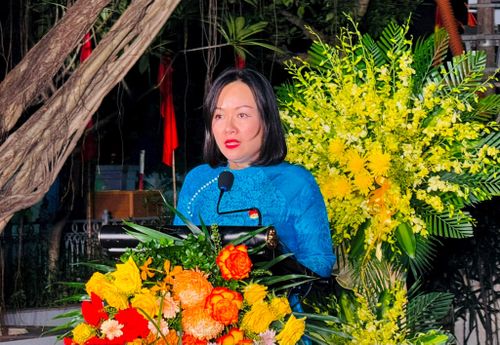 Chủ tịch UBND phường Kim Liên Lê Thị Kim Huệ phát biểu tại buổi lễ. Ảnh: Nguyên Bảo
