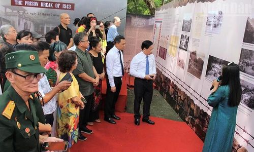 Nhiều hình ảnh, tư liệu tại triển lãm về hoạt động của Chi bộ Nhà tù Sơn La và cuộc vượt ngục năm 1943.