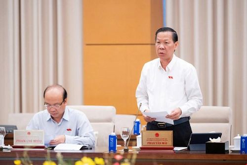 Chủ nhiệm Ủy ban Kinh tế và Tài chính của Quốc hội Phan Văn Mãi phát biểu. Ảnh: CẨM HÀ