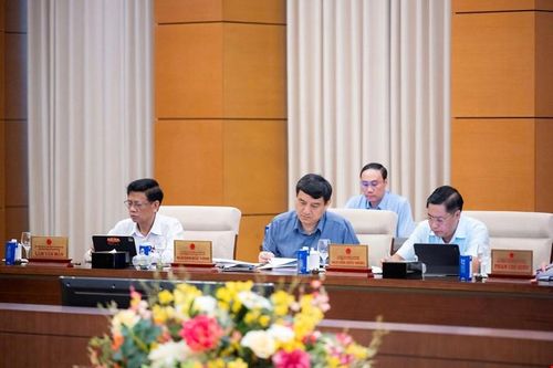 Đại biểu dự họp. Ảnh: CẨM HÀ