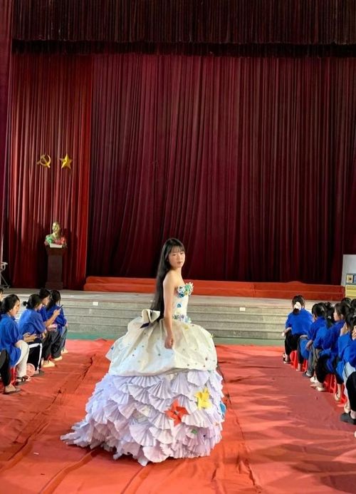 Những bộ trang phục có thể chỉ còn là kỷ niệm, nhưng bài học về lối sống xanh sẽ tiếp tục ở lại trong nhận thức của học sinh.
