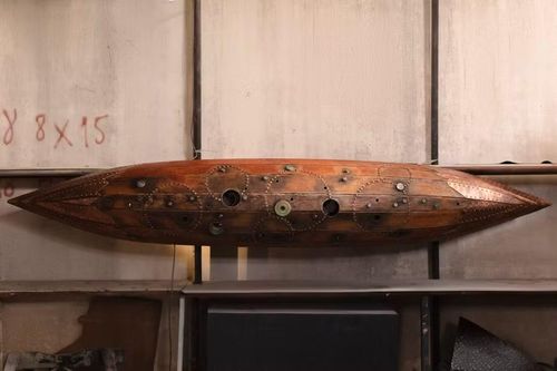 Trầm tích III - Gỗ, đồng, phế liệu 35 x 60 x 350cm (Bùi Hải Sơn).