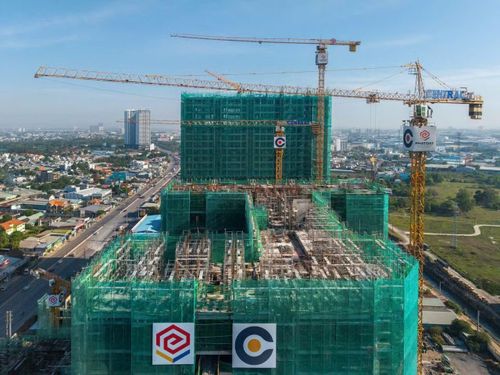 Bỏ công chứng đất đai sẽ để lại nhiều hệ lụy cho thị trường bất động sản.