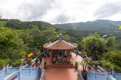 Đền thờ các anh hùng liệt sĩ mặt trận Vị Xuyên là điểm cao 468 - một trong số những điểm "nóng" trong cuộc chiến biên giới phía Bắc năm 1984.