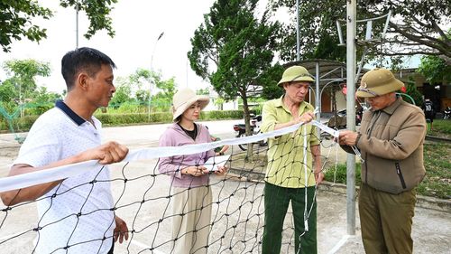 Là bí thư chi bộ, tôi xác định lãnh đạo không chỉ trong các cuộc họp. Những việc cụ thể trong đời sống cộng đồng cũng cần sự định hướng, vận động và tham gia của cán bộ. Khi người dân có không gian sinh hoạt chung, có sự kết nối, tinh thần đoàn kết trong thôn sẽ được vun đắp từng ngày.