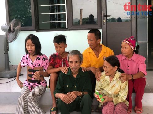 Gia đình ông Nguyễn Quyết Chiến, phường Bỉm Sơn (Thanh Hóa) có 3 con đều nhiễm chất độc da cam/dioxin.