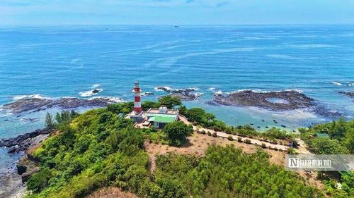 Địa phương cũng khuyến khích người dân phát triển các dịch vụ du lịch gắn với bảo tồn cảnh quan tự nhiên, góp phần quảng bá hình ảnh vùng biển Quảng Ngãi.