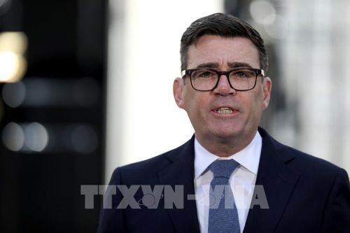 Tân Thủ tướng Anh Andy Burnham trong bài phát biểu đầu tiên trước số 10 Phố Downing, London ngày 20/7/2026. Ảnh: THX/TTXVN
