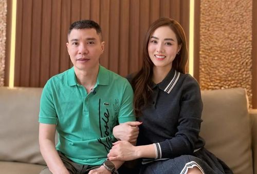 NSND Công Lý và Ngọc Hà chính thức kết hôn vào đầu năm 2021. Ảnh: FBNV