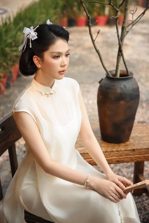 Ở tuổi 37, Ngọc Trinh theo đuổi cuộc sống bình yên, cân bằng giữa gia đình, sự nghiệp và kế hoạch làm mẹ trong tương lai. Ảnh: FBNV.
