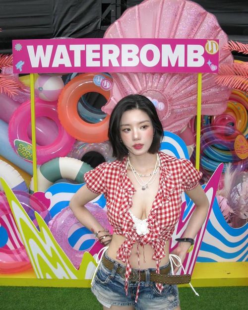 Kwon Eun Bi tiếp tục bị nhắc tên trong tranh luận về Waterbomb. (Nguồn: IGNV)