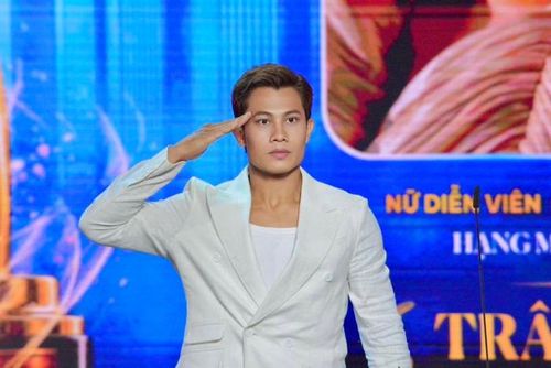 Nam diễn viên Mưa Đỏ bày tỏ lòng biết ơn và niềm tự hào khi nhắc về người ông liệt sĩ. Ảnh: FBNV.
