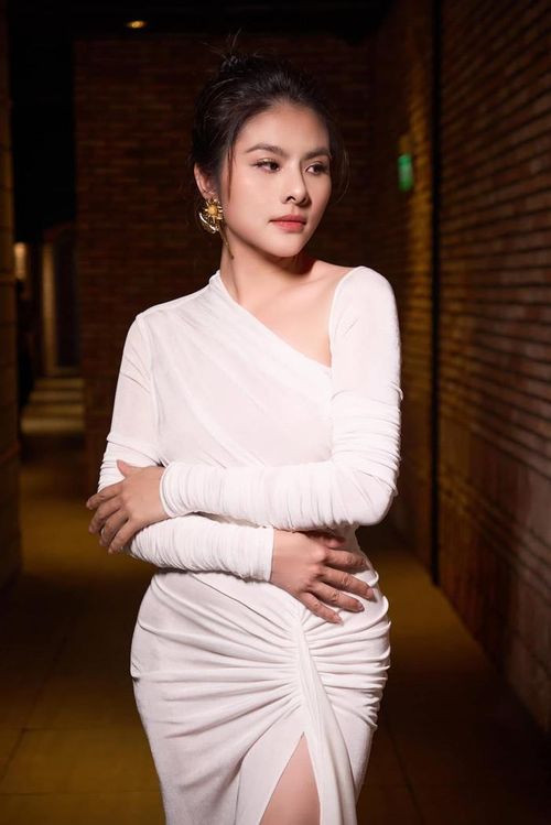 Vân Trang thu hút sự quan tâm khi chia sẻ cảm xúc đời thường. Ảnh: FBNV.