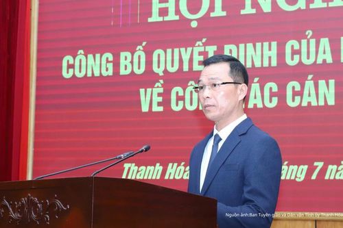 Tân Phó Bí thư Tỉnh ủy Tô Anh Dũng phát biểu nhận nhiệm vụ.