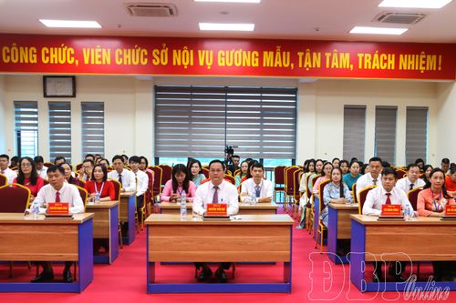Đại biểu dự hội nghị.