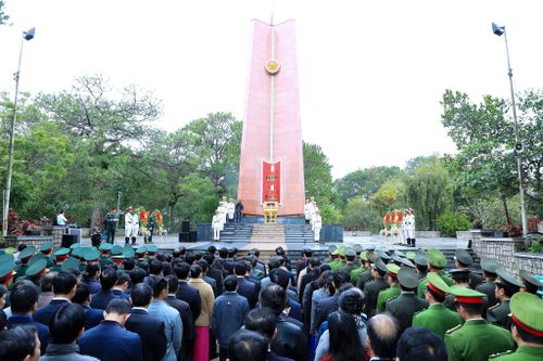 Hoạt động thăm viếng nghĩa trang liệt sĩ được tỉnh Lâm Đồng tổ chức thường xuyên vào những dịp lễ, tết, ngày truyền thống của đất nước và ngày lễ lớn của tỉnh
