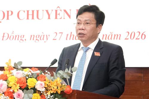 Đồng chí Lưu Văn Trung, Phó Bí thư Tỉnh ủy, Chủ tịch HĐND tỉnh phát biểu khai mạc kỳ họp