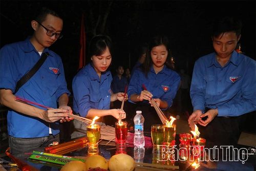 Ngọn lửa truyền thống và lòng biết ơn sẽ còn được thắp sáng mãi qua các thế hệ mai sau.
