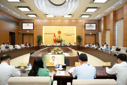 Quang cảnh Phiên họp.
