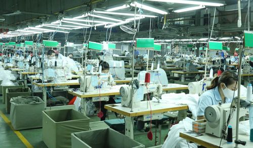 Xuất khẩu 6 tháng đã hoàn thành vượt chỉ tiêu đề ra.