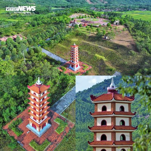 Bên phải con đường đá bậc thang là tháp Thông Linh. Tháp có hình vuông, cao 7 tầng tượng trưng cho sự giao cảm giữa người và trời, giữa quá khứ và hiện tại.