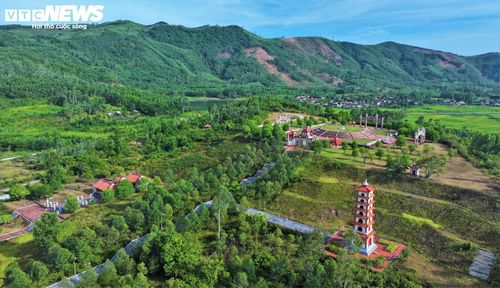 Theo ông Nguyễn Văn Tân, Phó Giám đốc phụ trách Bảo tàng Quang Trung, Đàn tế trời đất nằm trên đỉnh Ấn Sơn tạo ra một không gian đất trời rộng lớn kết hợp với các công trình tâm linh uy nghiêm mang ý nghĩa quan trọng trong việc cầu mong quốc thái dân an, thiên hạ thái bình. Hằng năm có khoảng 28.000 - 30.000 lượt người đến đây tham quan, du lịch.