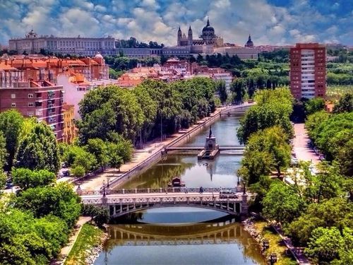 Công viên Madrid Río có không gian rộng tới hơn 1,2 triệu m², trồng gần 34 ngàn cây xanh. Ảnh: tripadvisor