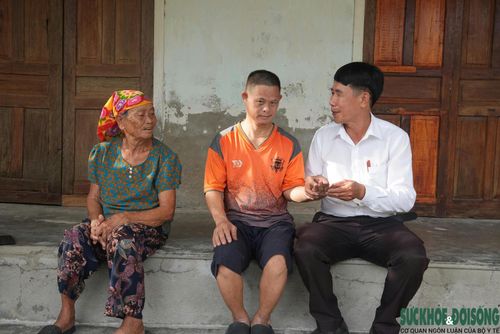Chương trình hỗ trợ xây dựng, sửa chữa nhà ở đang giúp nhiều gia đình con đẻ người hoạt động kháng chiến bị nhiễm chất độc hóa học ở Nghệ An có thêm điểm tựa để vươn lên trong cuộc sống.